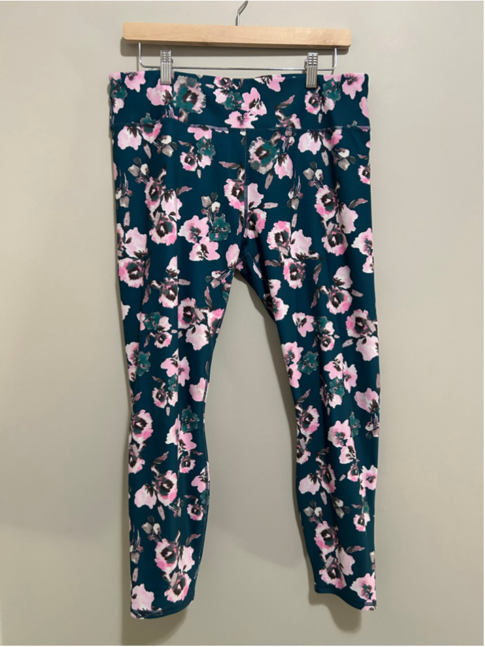Women's Fabletics Floral Leggings Plus 1X Green Pink